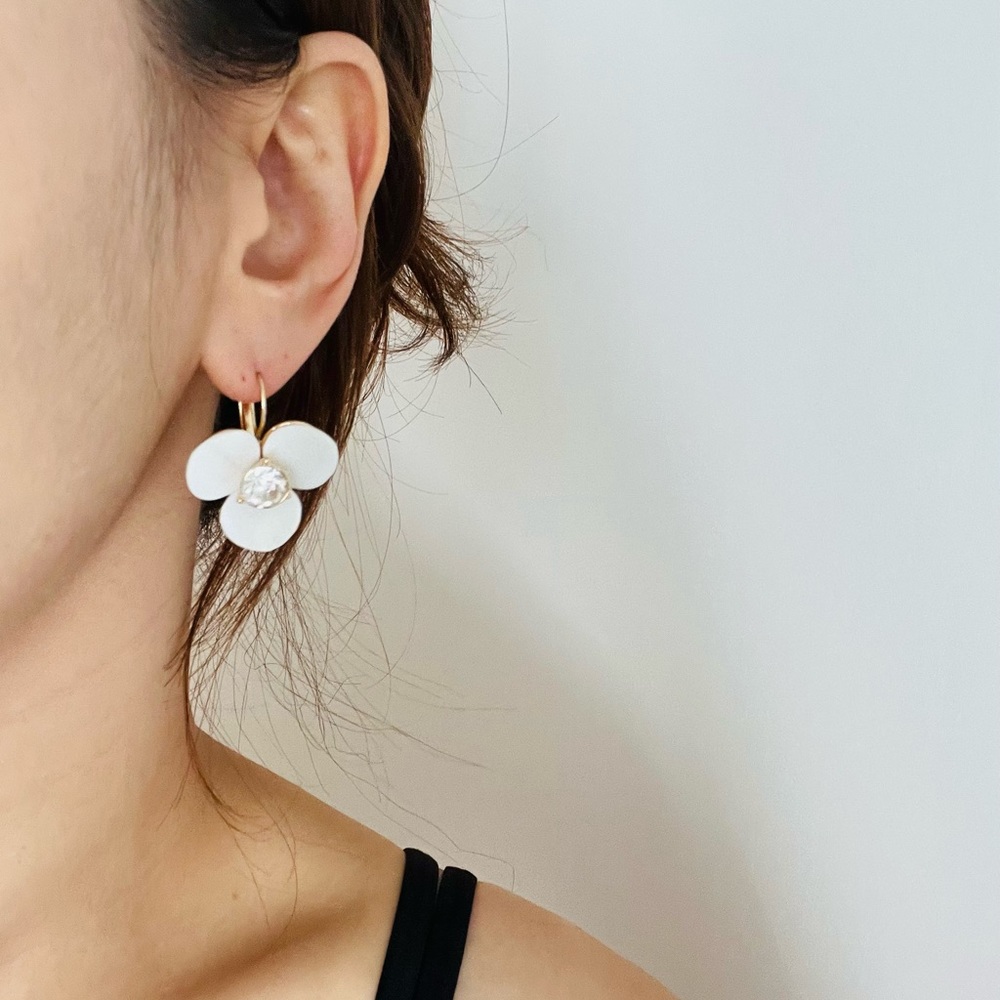 Pansy flower drop earrings